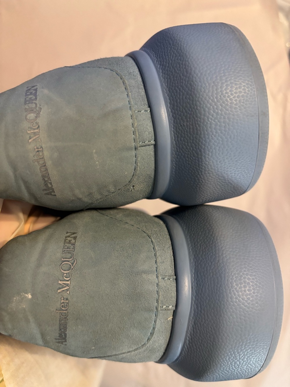 Alexander McQueen
Oversized Sneaker all blue
Size 10 US / 43 D - Picture 6 of 7